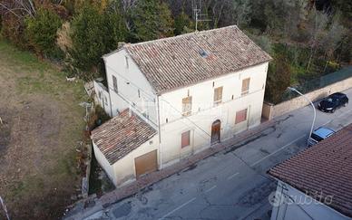 Casa indipendente in demolizione e ricostruzione