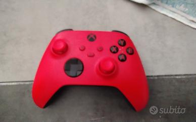 controller Xbox series x rosso e nero