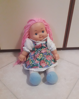 Bambola giocattolo per bambini