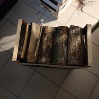 cassette di legna di quercia o olivo