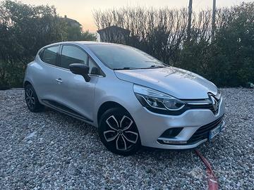 Renault Clio duel sport