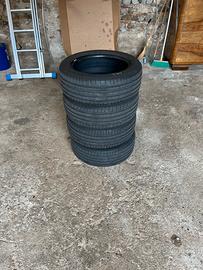 Pneumatici 215/55R17