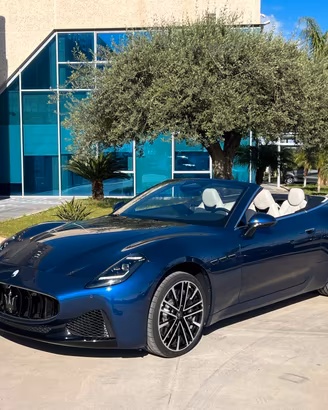 Maserati GranCabrio V6 490 CV AWD possibilità nole