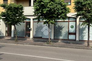NEGOZIO A PARABIAGO