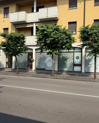 NEGOZIO A PARABIAGO