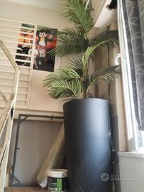 pianta artificiale con vaso