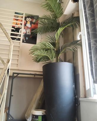 pianta artificiale con vaso