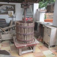 Torchio per uva dell'ottocento