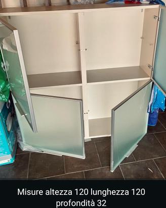 vetrinetta soggiorno Kartell