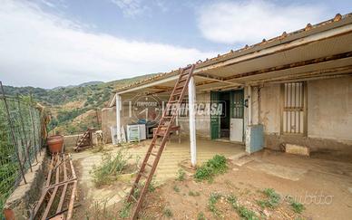 Casa con Terreno a Tipoldo