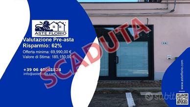 Immobile in asta di 161 m² con più di 5 locali a M