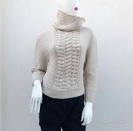 Pullover,  corto  collo  alto, intrecciato  . S/M