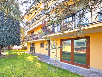 A due passi dal centro, su 2 livelli