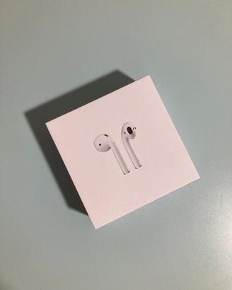 AirPods generazione 1 + case vari in omaggio
