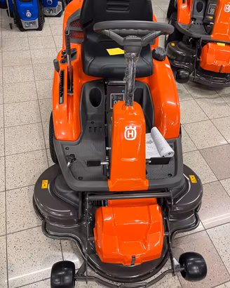 Trattorino Husqvarna R214T