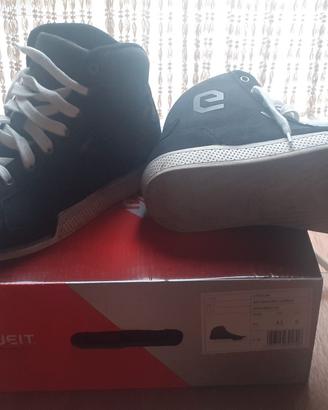 scarpe moto Eleveit