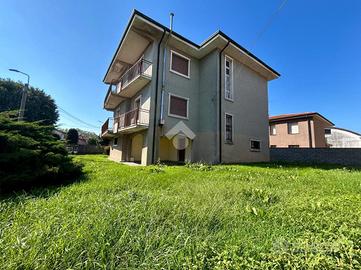 4 LOCALI A CASTELLEONE