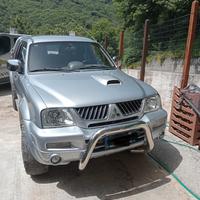 Mitsubishi l200 (2004-2006)