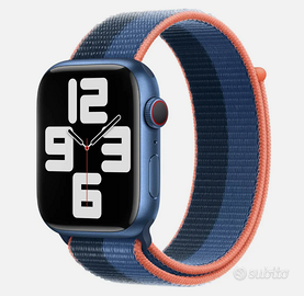 Apple Watch Serie 6 44mm con cinturino Sport Loop