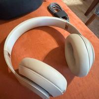 Beats Studio Pro Ghiaia – come nuove