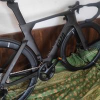 bici in carbonio nuova