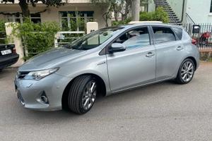 Toyota Auris Lounge 1800 ibrida Gpl