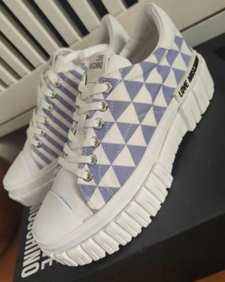 Sneakers in Canvas