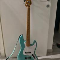 Basso Jazz Squier by Fender 40th anniversary