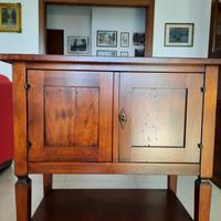 Mobiletto arte povera