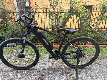 E-Bike MTB 27.5 - Solo 28,1 km - Pari al nuovo