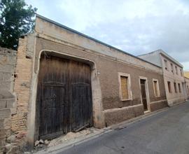 Casa Campidanese con Ampio Giardino in Centro