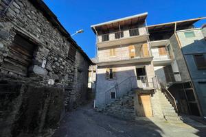 Casa indipendente di 93 m² con 3 locali a Civo