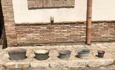 Antica vasca tinozza tino secchio in latta lamiera