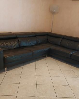 divano angolare in pelle nero