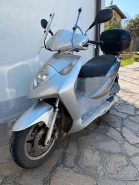 Scooter Honda Dylan 125
