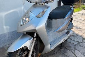 Scooter Honda Dylan 125