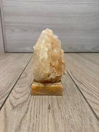 Minerale decorativo naturale su base in pietra