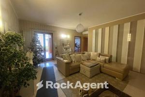 APPARTAMENTO CON BOX AUTO