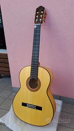 Chitarra Bossa nova Yamaha CGBN1 4/4 + custodia