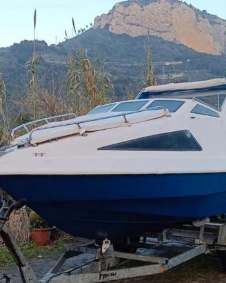 Barca semicabinata 6.5m