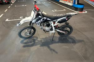 YCF 150 CC CROSS