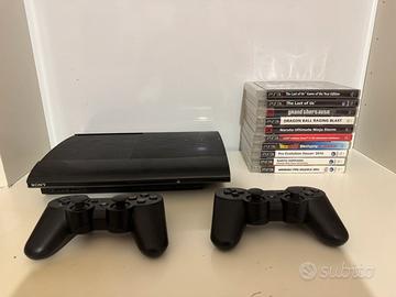 PS3 Super Slim 1TB + 2 Controller + 10 Giochi