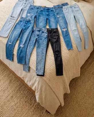 set 8 jeans donna firmati. Taglia S e XS 