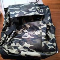 Zaino, cinturone e altro.