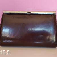 Pochette in pelle lucida marrone