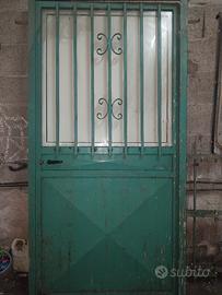cancello porta ferro lavorato verde vetro sbarre