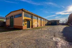 CAPANNONE A SORESINA