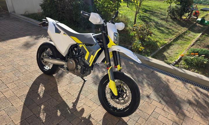 Husqvarna 701 Supermoto - 2022