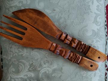 posate vintage di legno Tiki 