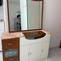 Mobile bagno con specchiera
